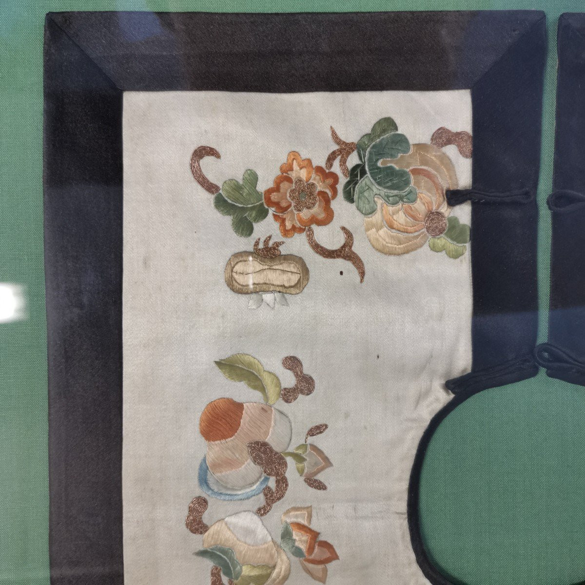 Embroidered Silk Collar. China-photo-1