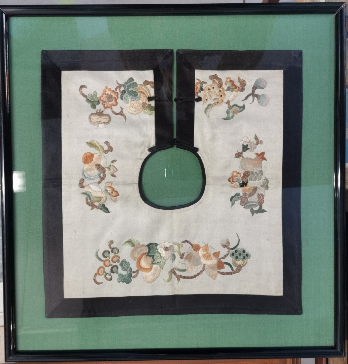 Embroidered Silk Collar. China-photo-2