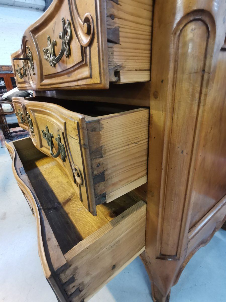 Louis XV Walnut Chest Of Drawers -photo-1