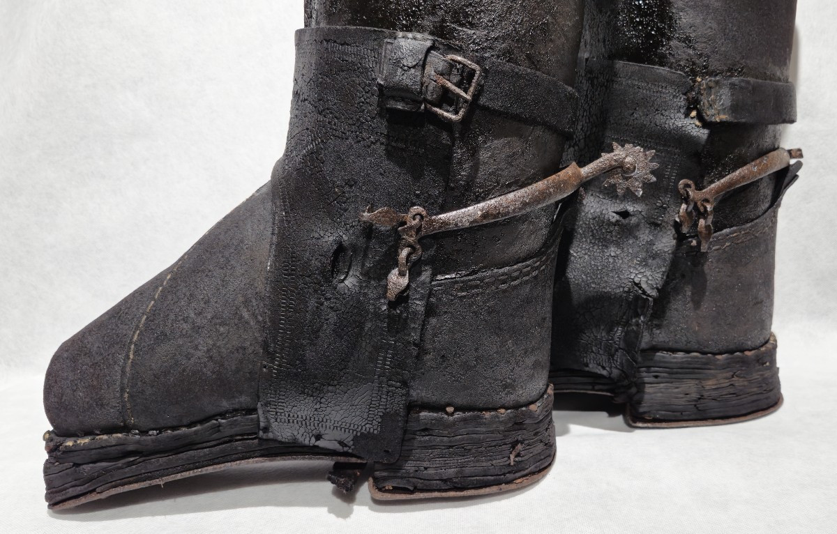 Bottes fortes de postillon ou bottes de sept lieues.-photo-2