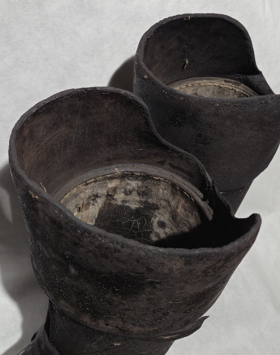 Bottes fortes de postillon ou bottes de sept lieues.-photo-3