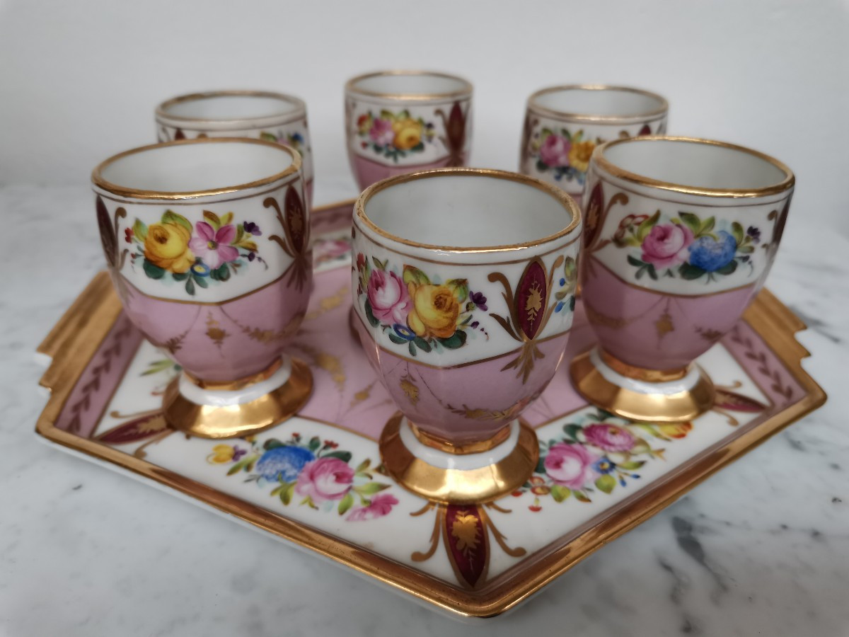 Service à œufs en porcelaine de Paris 1800