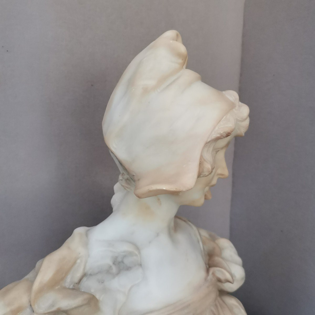 Buste de jeune femme, marbre, Art nouveau-photo-2