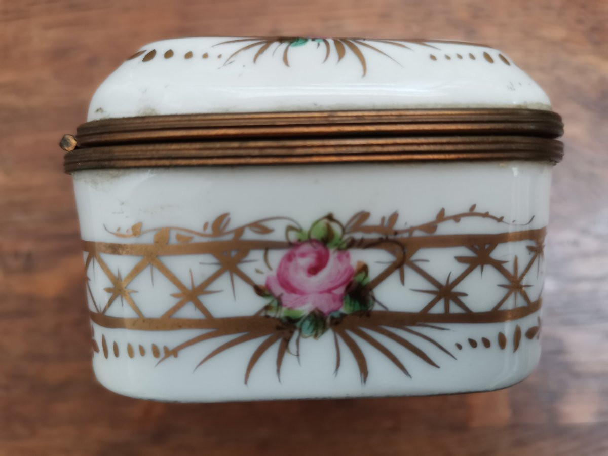 Coffret Bonbonnière en porcelaine de Sèvres -photo-2