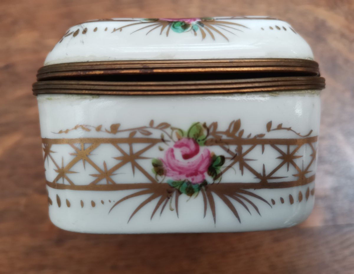 Coffret Bonbonnière en porcelaine de Sèvres -photo-4