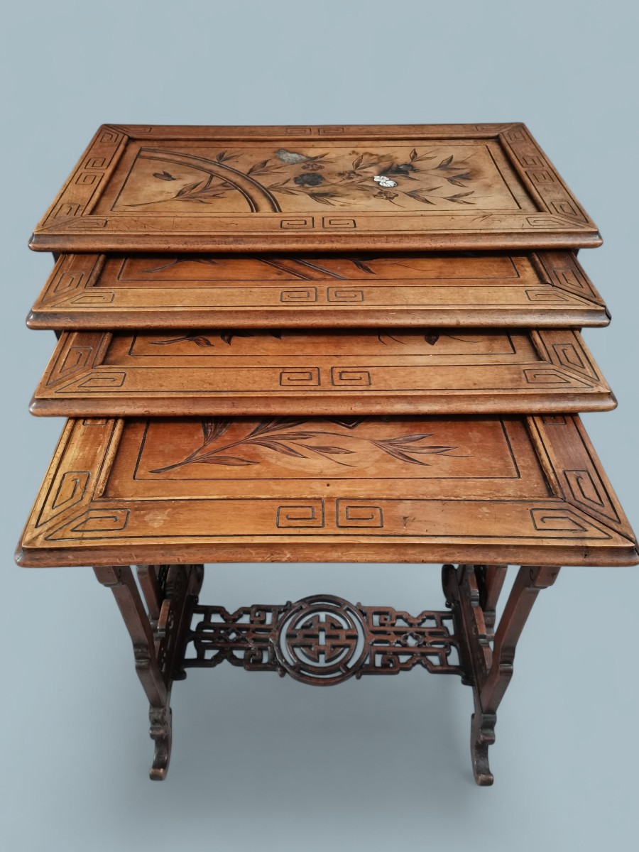 Tables gigognes style asiatique 