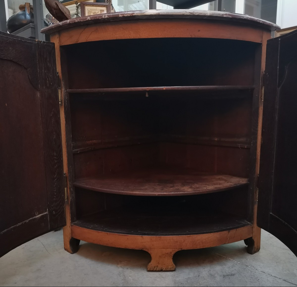 Curved Corner Cabinet, 18th Century. -photo-2