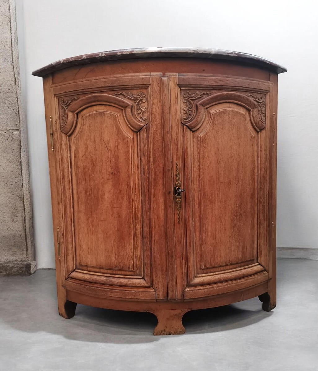 Curved Corner Cabinet, 18th Century. 