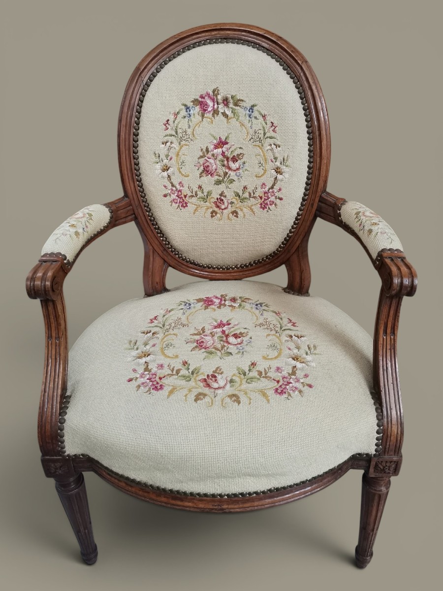 Cabriolet Louis XVI Period