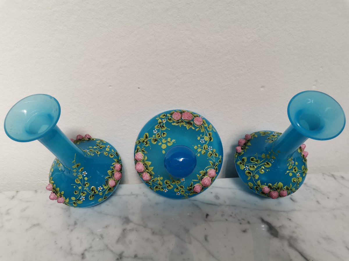Carafes et bonbonnière en opaline bleue -photo-2