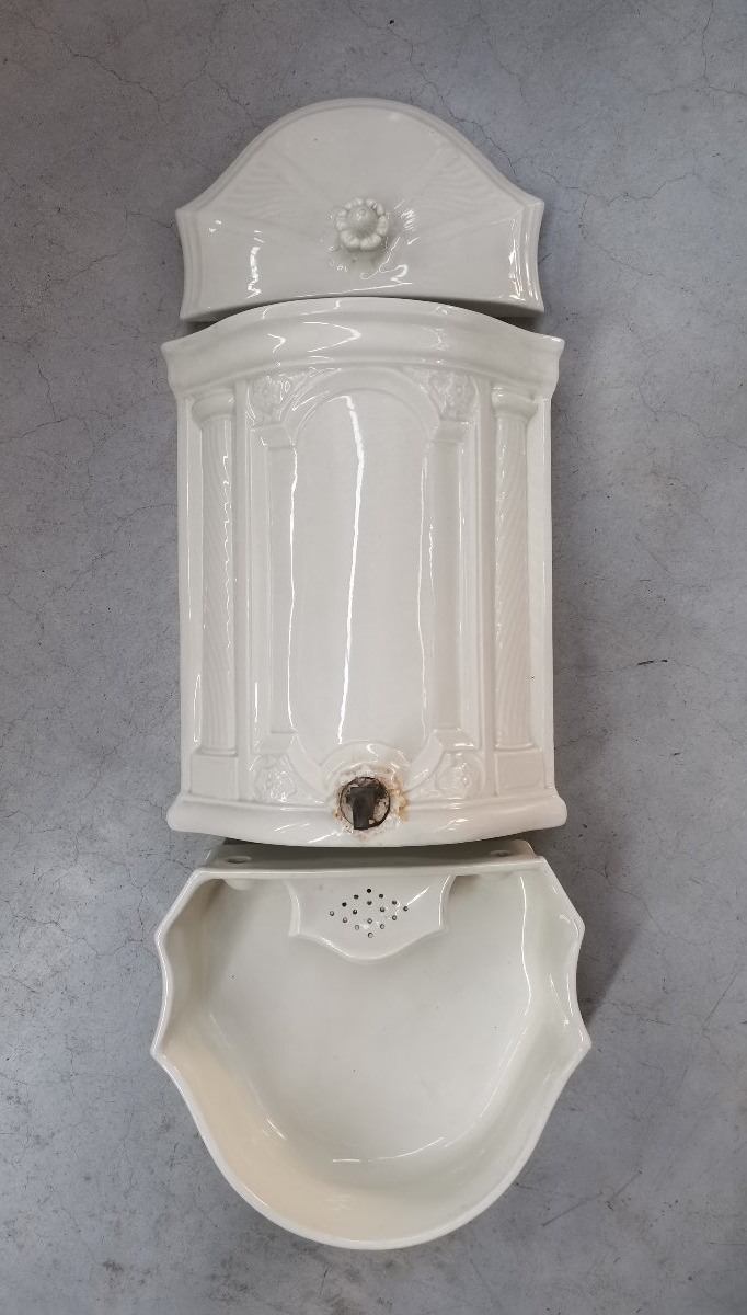 Onnaing Earthenware Wall Fountain -photo-3