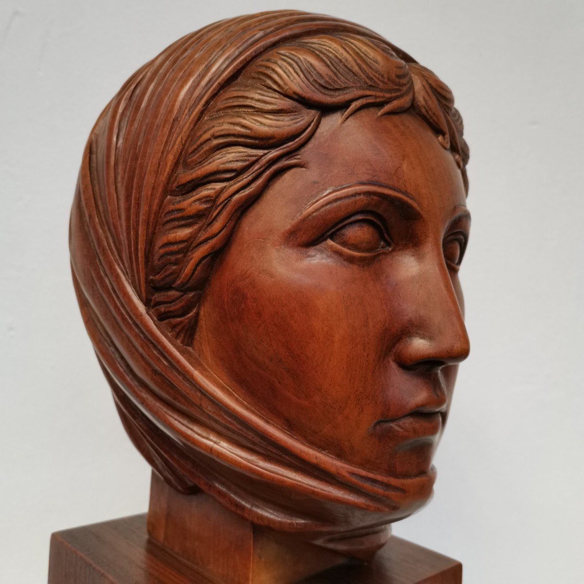 Buste Féminin Art Déco. Bois sculpté -photo-4
