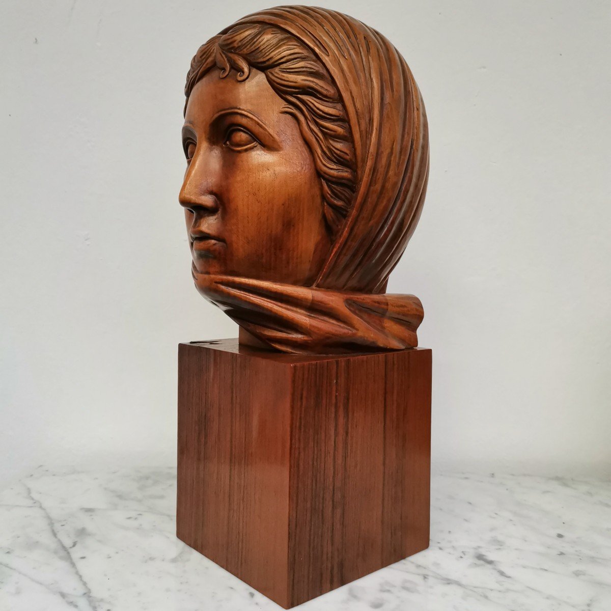 Buste Féminin Art Déco. Bois sculpté -photo-5