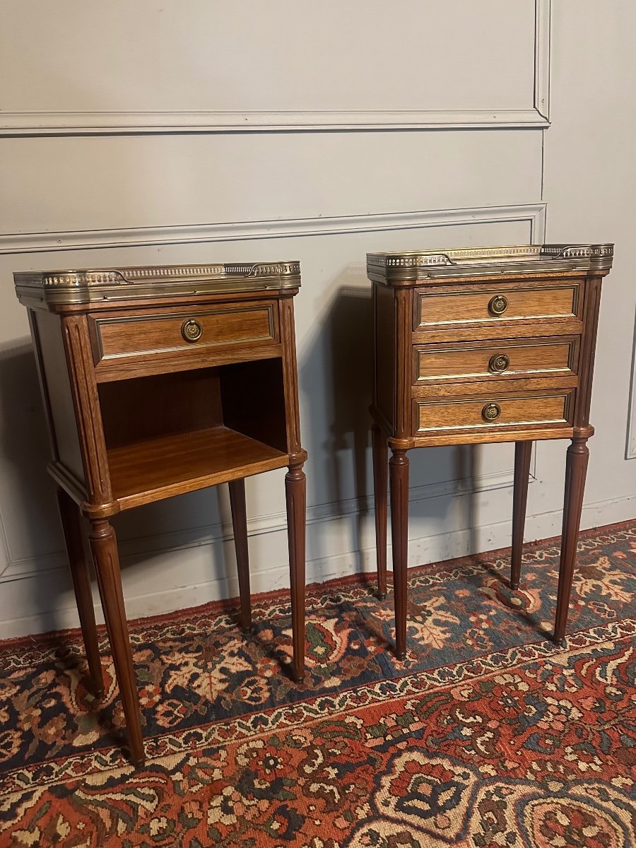 Pair Of Louis XVI Style Nightstands In Mahogany. -photo-2
