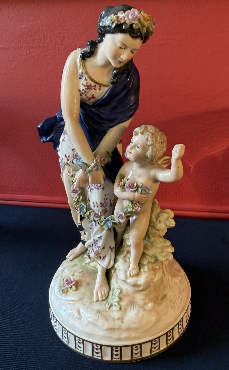 Groupe En Porcelaine De Ludwigsburg, d'époque XVIII  ème. 