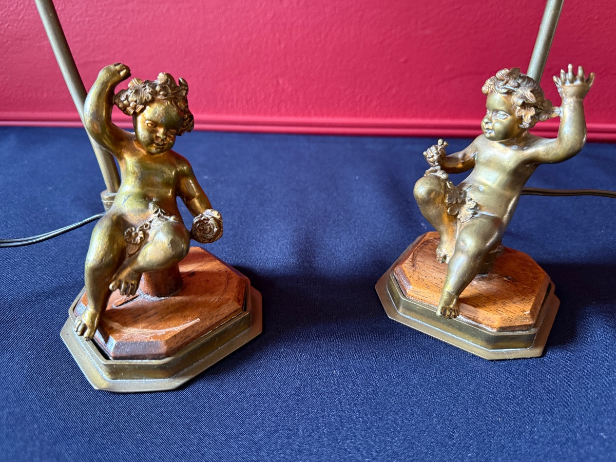 Paire de lampes de table aux amours en bronze, d'époque XIX  ème. -photo-2
