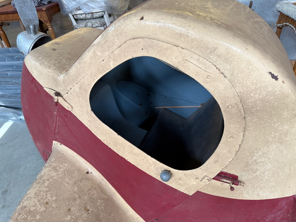 1950s Vintage Amusement Park Plane. -photo-4