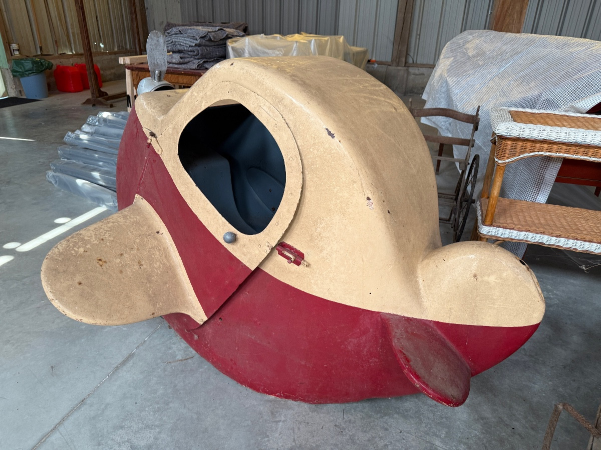 1950s Vintage Amusement Park Plane. -photo-2