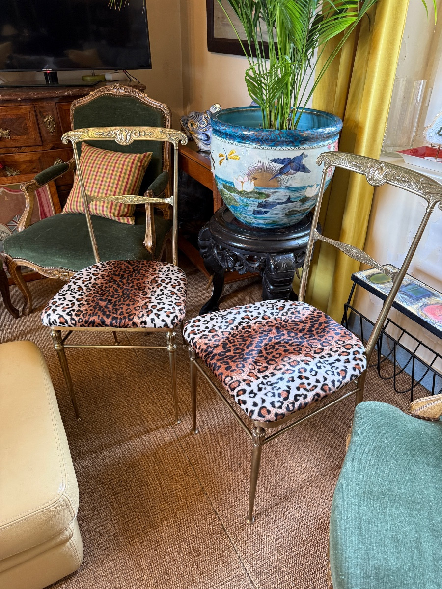 Paire de chaises en bronze, de style néo-classique, attribuées à la Maison Jansen. -photo-4