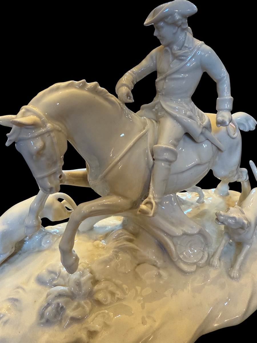 Hunting With Hounds, White Porcelain Group From Dresden. 19th Century. -photo-2