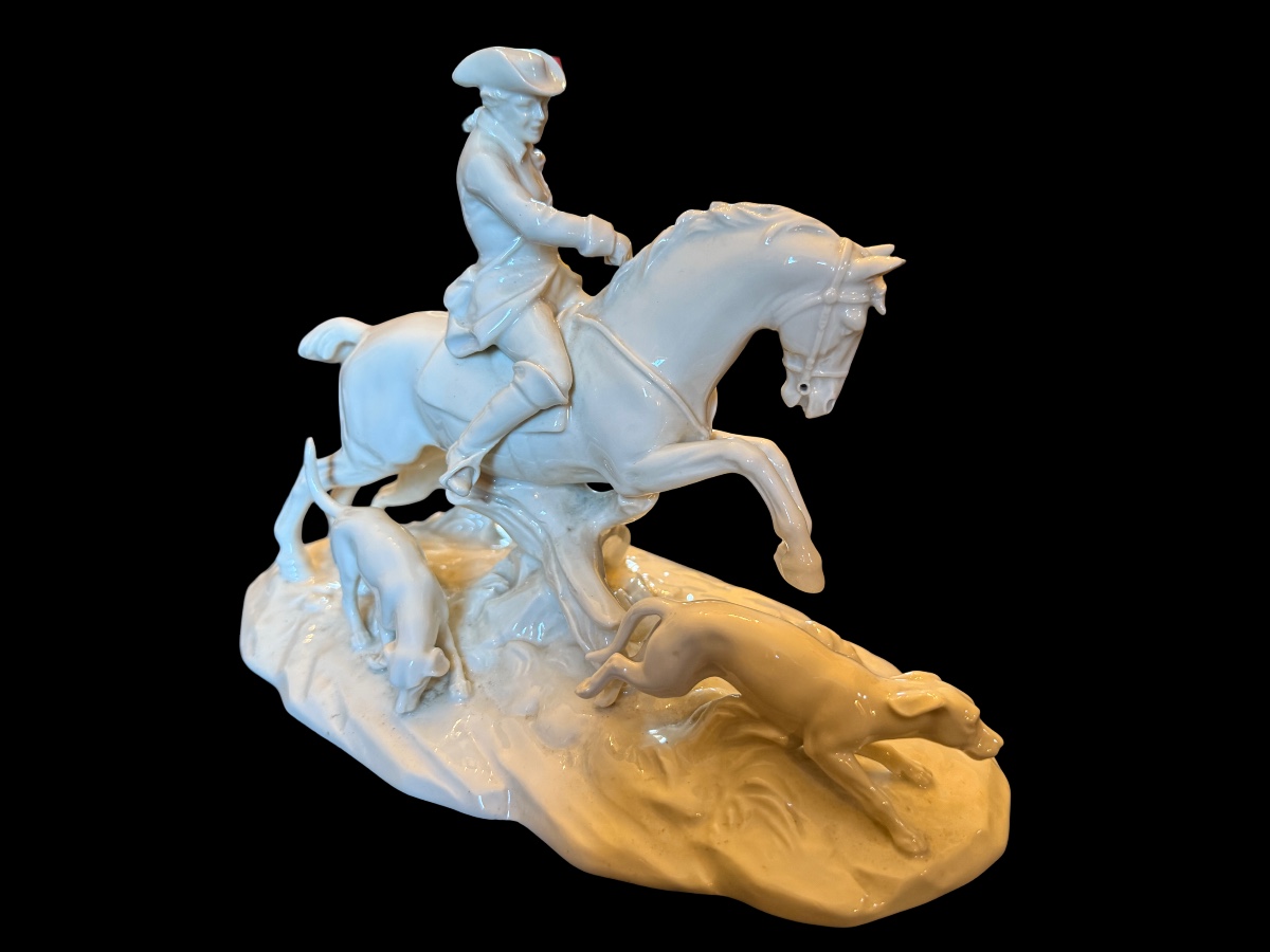 Hunting With Hounds, White Porcelain Group From Dresden. 19th Century. -photo-3