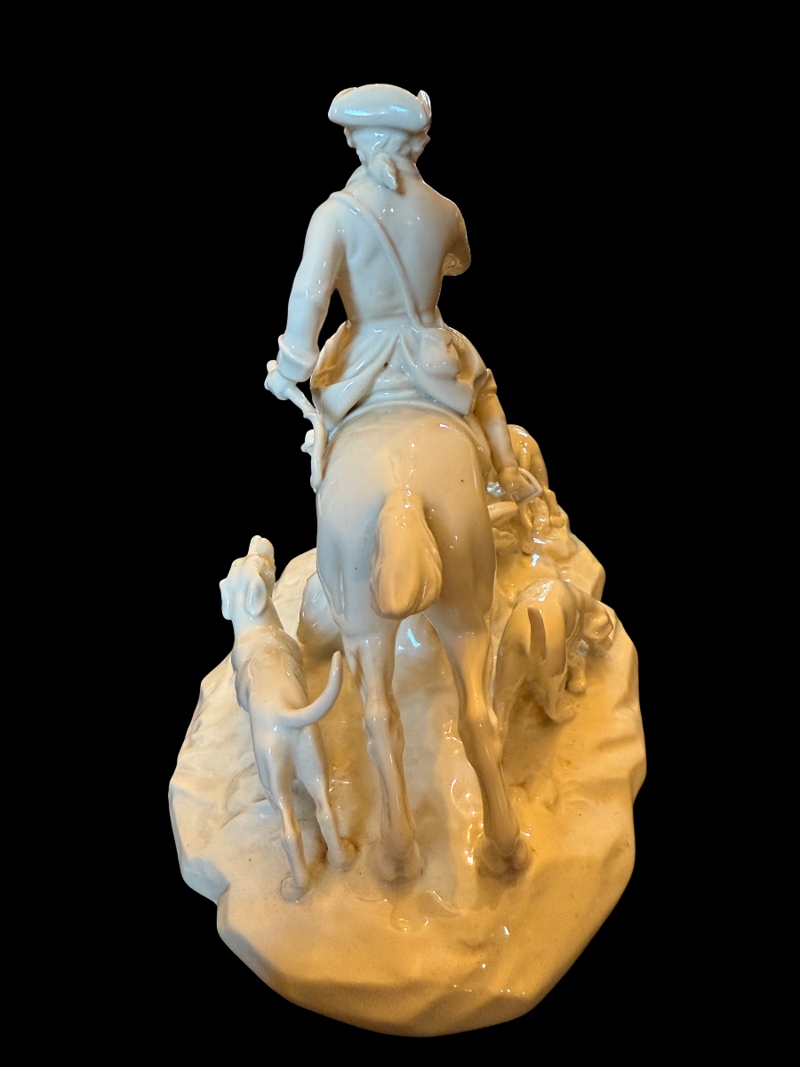 Hunting With Hounds, White Porcelain Group From Dresden. 19th Century. -photo-4