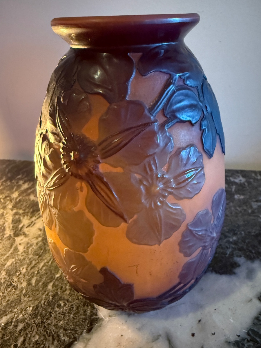 Gallé Establishments. Multi-layered Glass Vase Decorated With Clematis. -photo-3