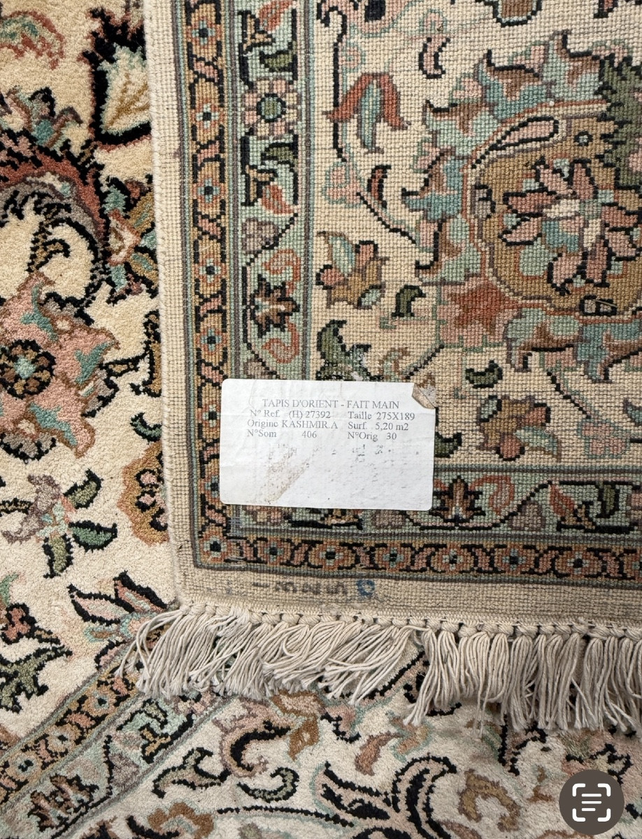 Tapis  d'Orient, en soie du  Kashmir. -photo-3