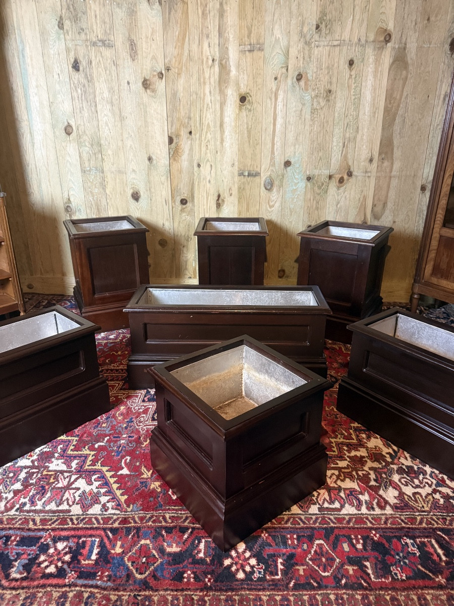 Set Of Seven Mahogany Planters. -photo-2