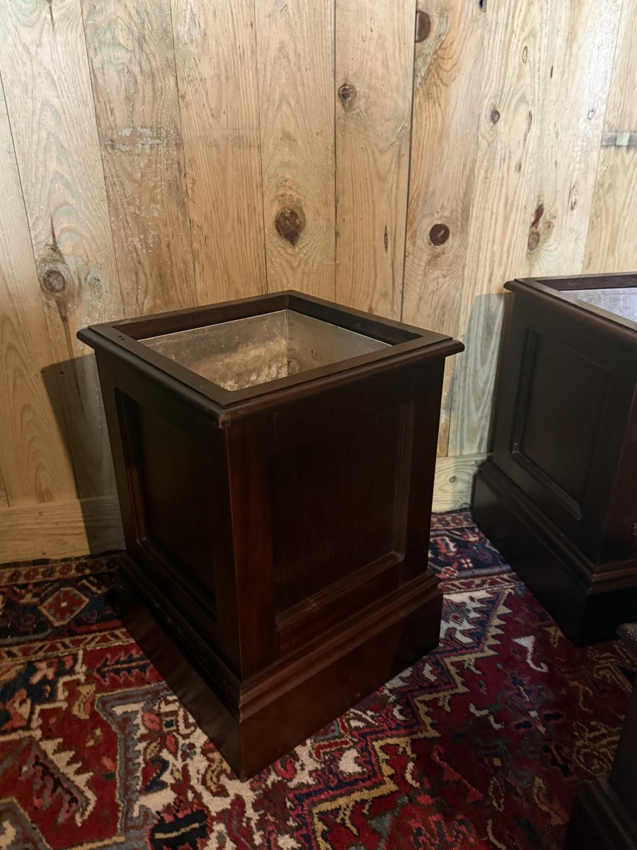 Set Of Seven Mahogany Planters. -photo-2