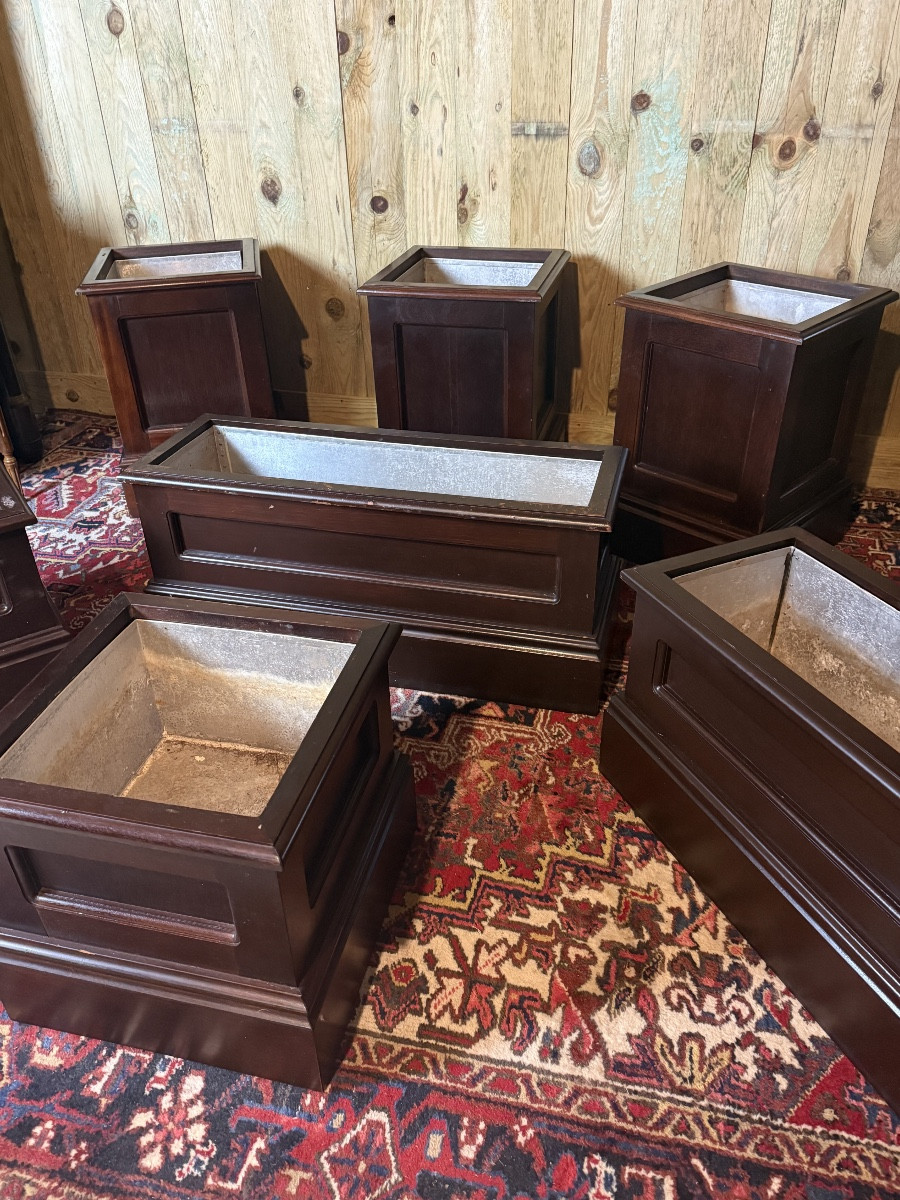 Set Of Seven Mahogany Planters. -photo-3