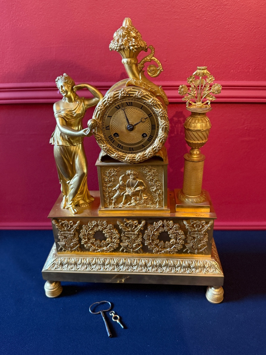 Gilt Bronze Clock "goddess Flora". 19th Century. -photo-3