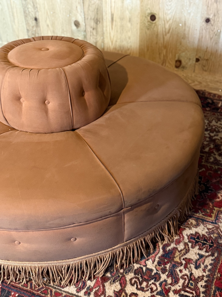 Upholstered Borne Sofa. -photo-2