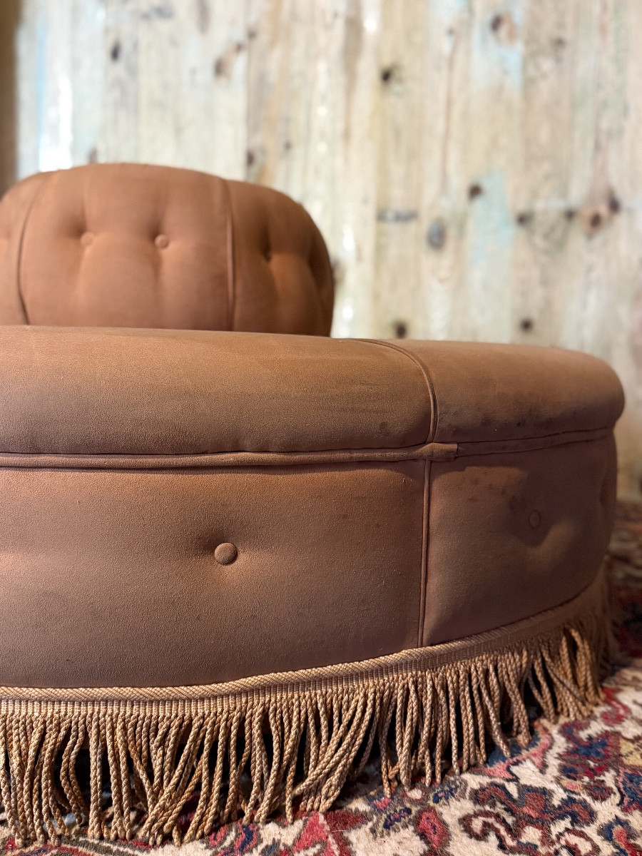 Upholstered Borne Sofa. -photo-3