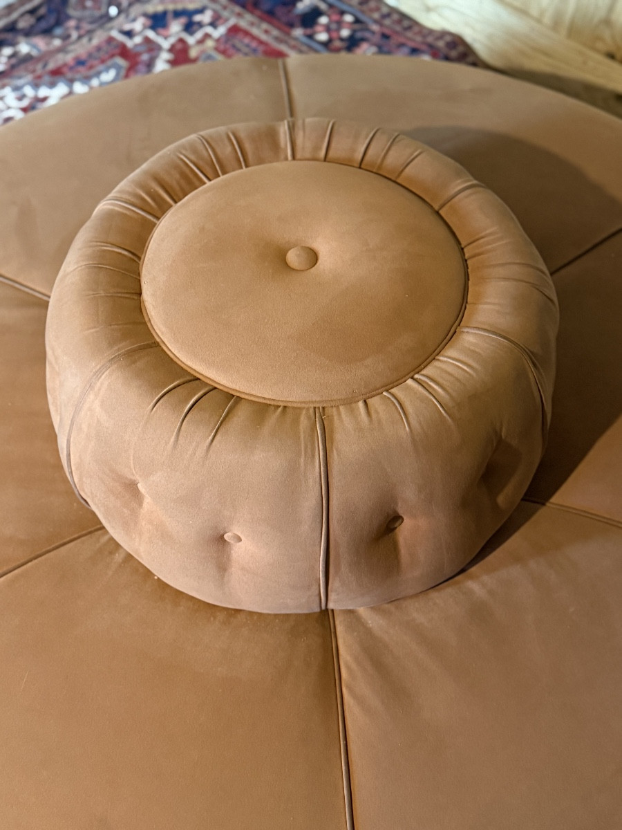 Upholstered Borne Sofa. -photo-3