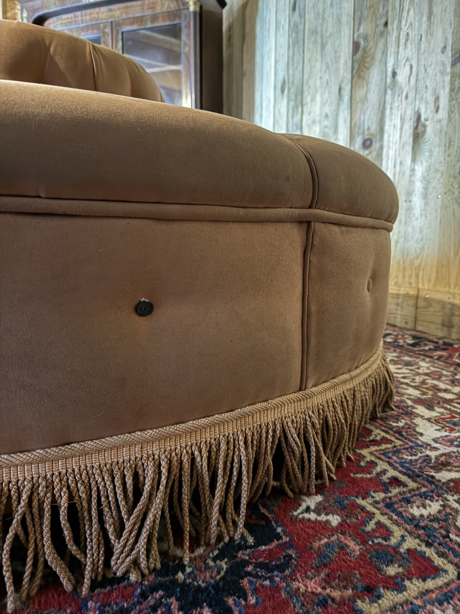 Upholstered Borne Sofa. -photo-4