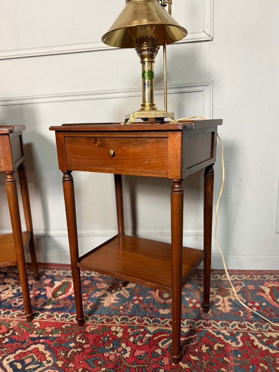Paire de chevets de style Louis XVI en bois naturel. -photo-3