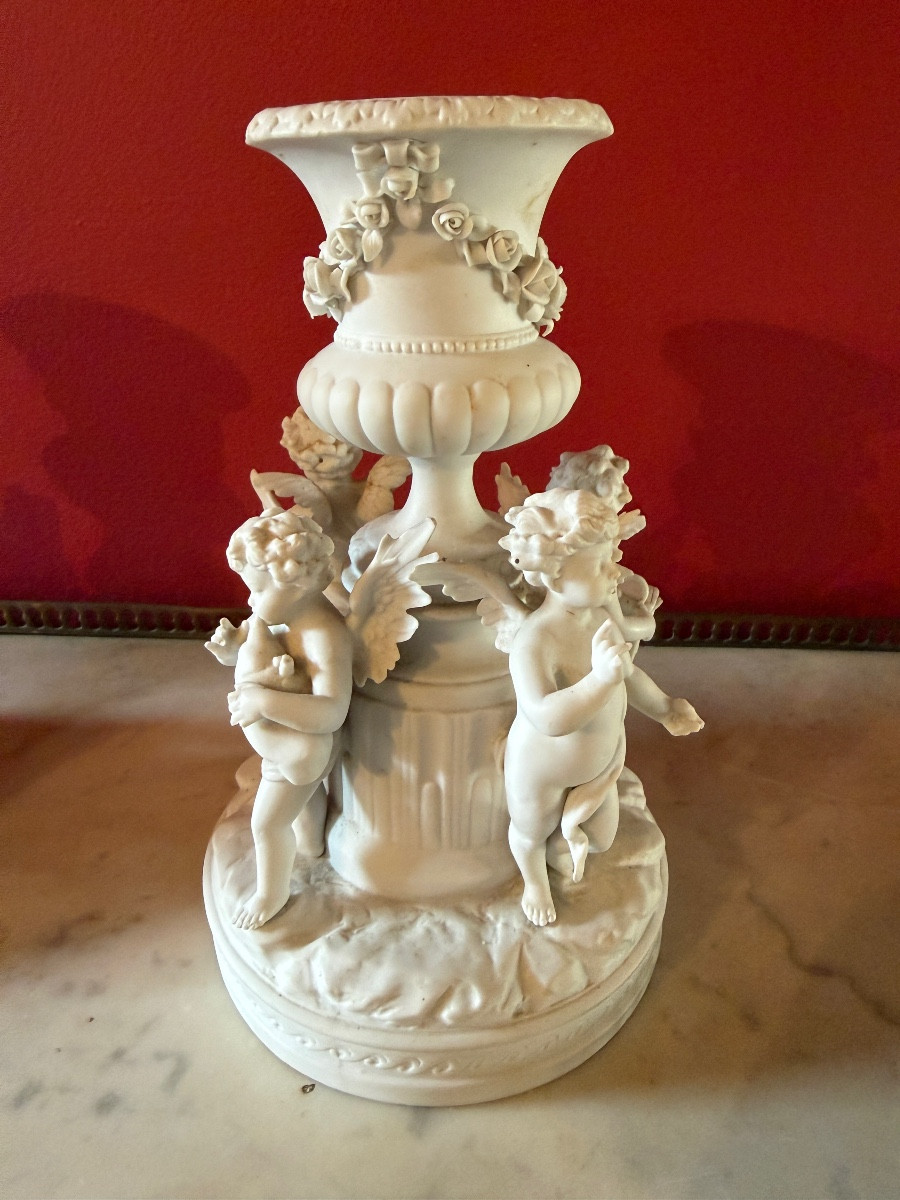 Paire de centres de table. Biscuits porcelaine de Saxe manufacture de Volkstedt 1788-1795. -photo-3