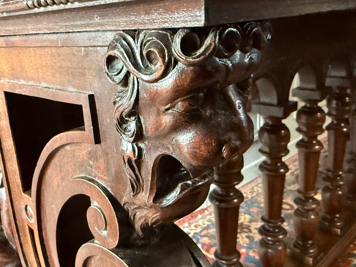 Table de milieu de style Renaissance, d'époque XIX ème. -photo-4