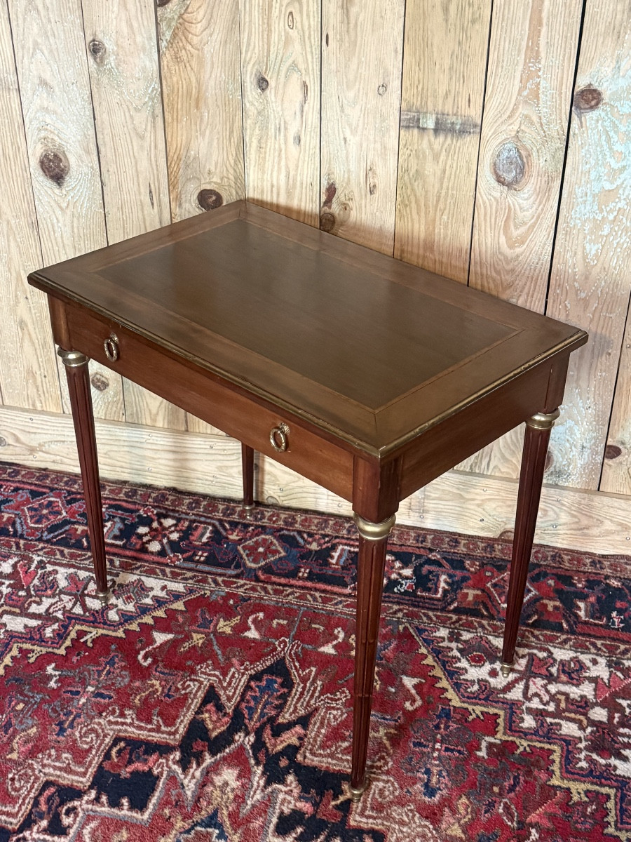 Small Louis XVI Style Mahogany Desk.-photo-2