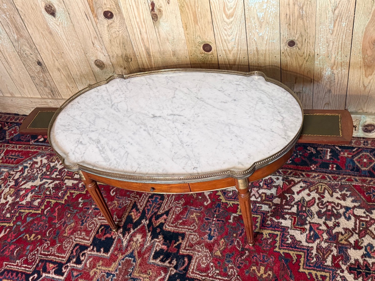 Table basse de style Louis XVI en acajou. -photo-1