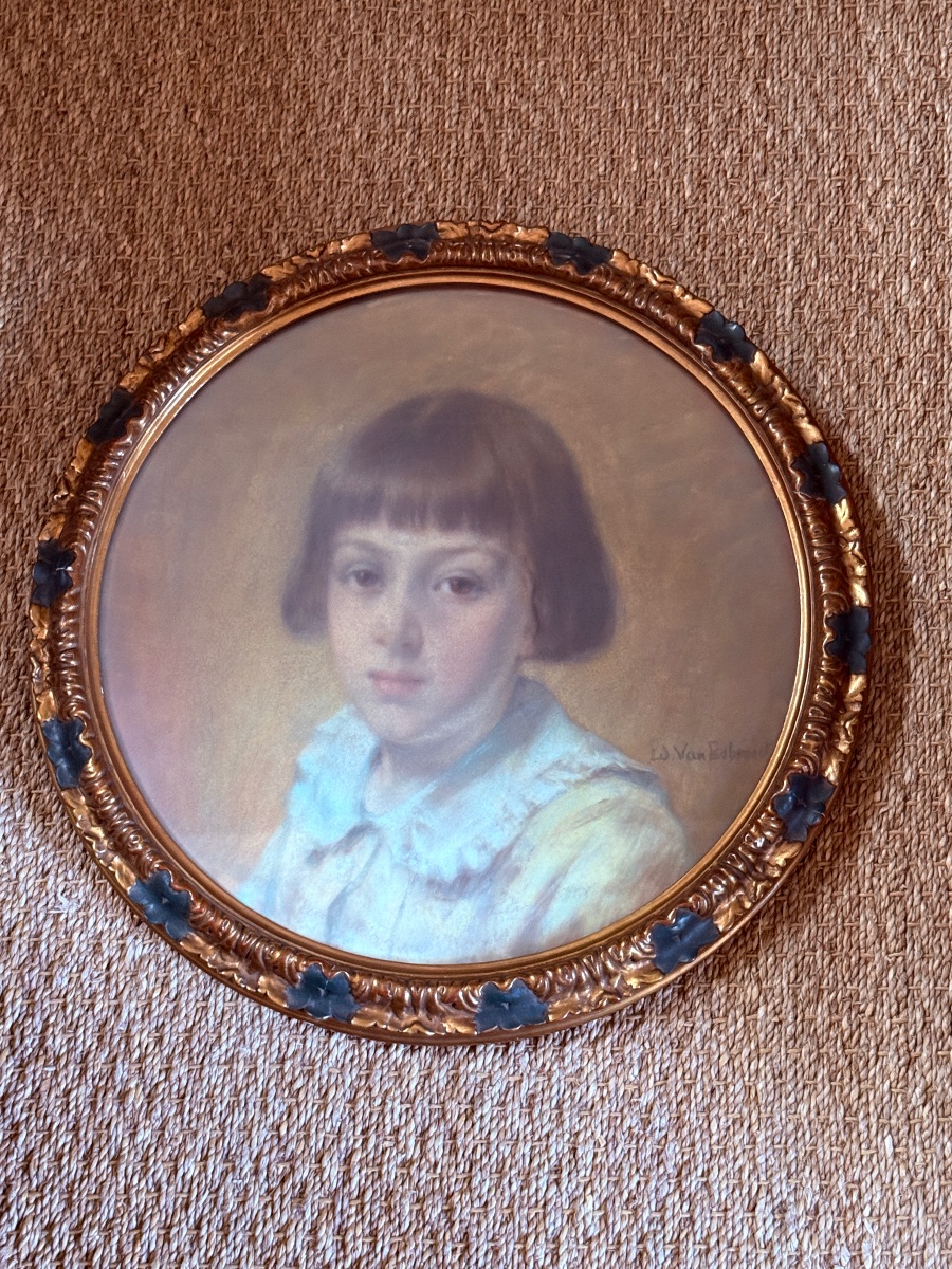 Pastel. Portrait d'un jeune garçon vers 1900 par Edouard Van ESBROECK ( 1869-1949 ). -photo-4
