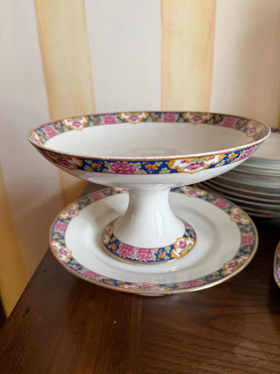 Service de table porcelaine de Limoges . Décor Minton 67 pièces. -photo-5