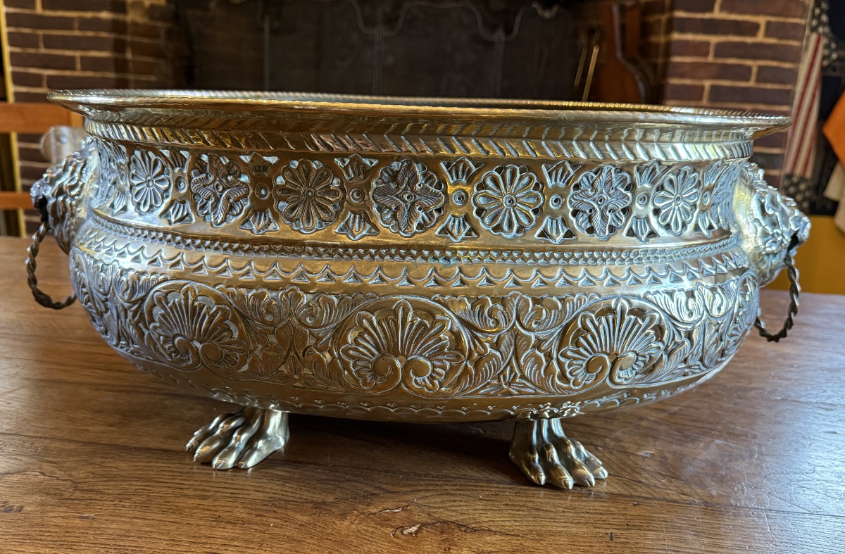 19th-century Openwork Brass Planter. -photo-1