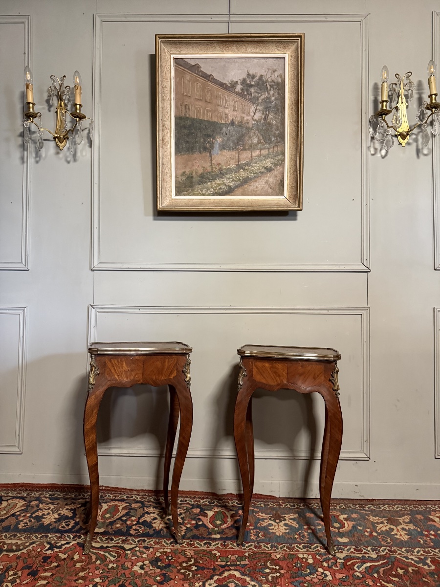 Paire de chevets de style Louis XV en marqueterie. -photo-1