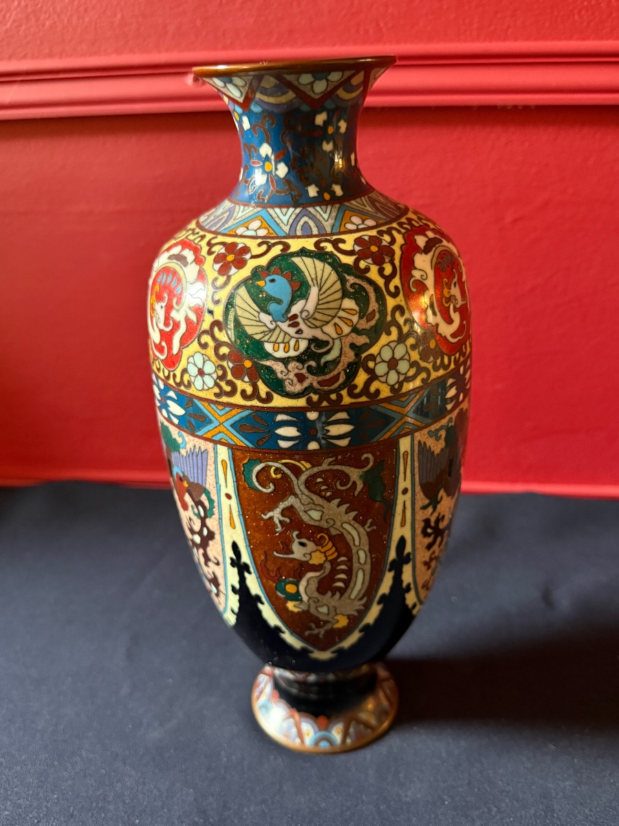 Vase balustre en émeaux cloisonnés polychrome. Extrême orient.Fin XIX Ème siècle. -photo-3