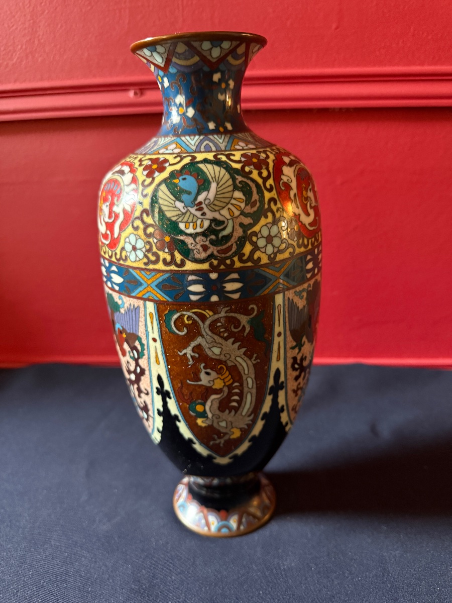 Vase balustre en émeaux cloisonnés polychrome. Extrême orient.Fin XIX Ème siècle. -photo-4