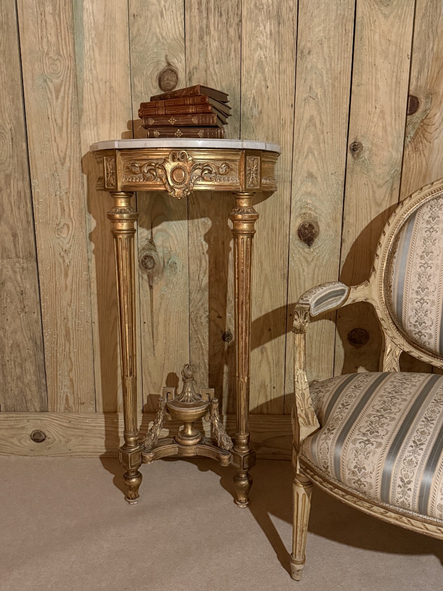 A Half-moon Console Table Made Of Carved And Gilded Wood In The Louis XVI Style, Dating From The Late 19th Century. 