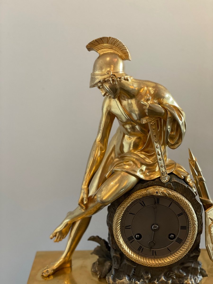 Pendule D’époque Empire / Restauration  «  Au gladiateur «  . En Bronze  Doré. -photo-3
