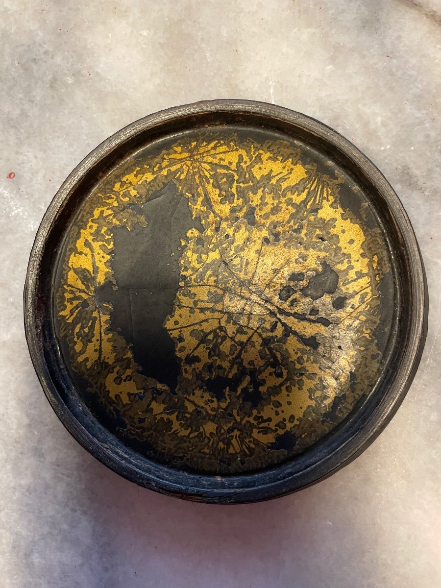 Round Paper Mache Snuffbox, Circa 1808.-photo-2